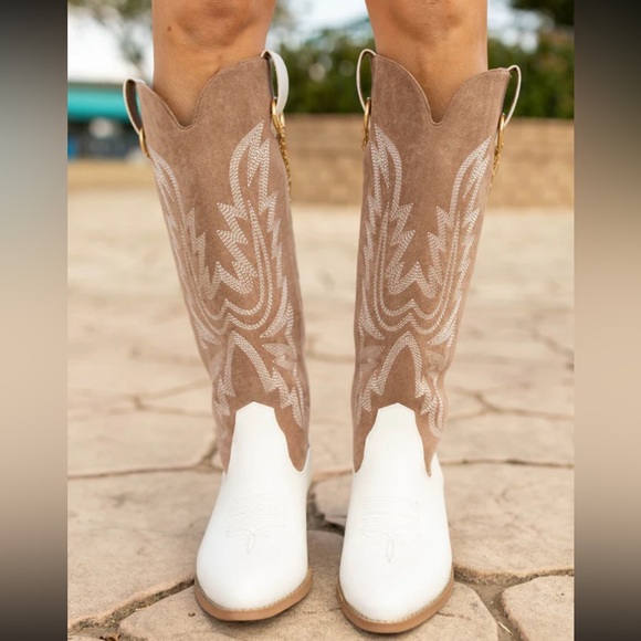 NIB PINK LILY- boujee two tone boots size 6 - Picture 4 of 7